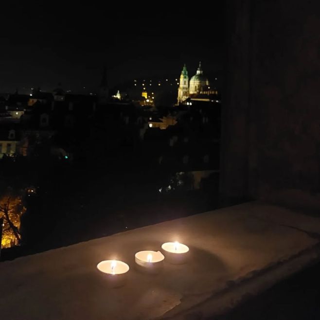 Zahrady pod Pražským hradem... #dnesvecer #dušičky #dusickypodprazskymhradem #praha #toulkyprahou #poznavameprahu