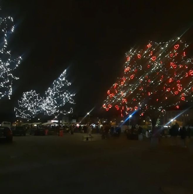 Tyhle vánoční trhy zatím ve Vánočním speciálu nejsou...ale dnes mě přesvědčily svou vánoční atmosférou #zadnedavy a v...